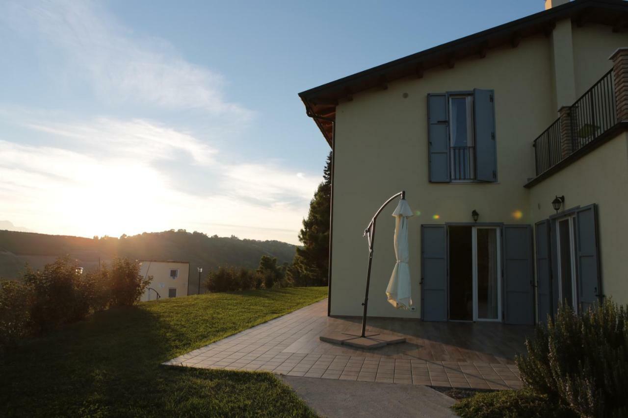 Agriturismo Terra Dei Falchi Castilenti Buitenkant foto