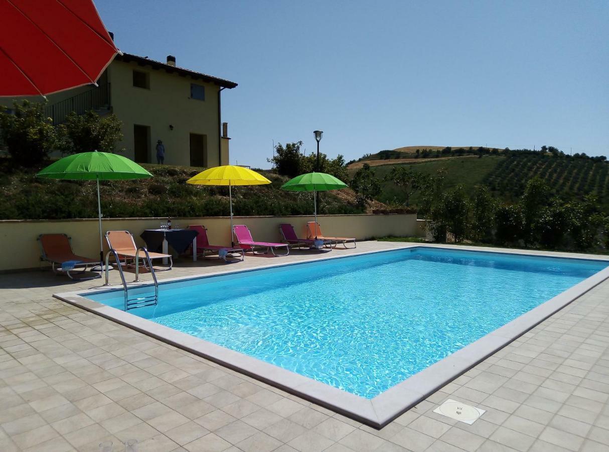 Agriturismo Terra Dei Falchi Castilenti Buitenkant foto