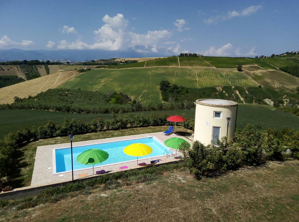 Agriturismo Terra Dei Falchi Castilenti Buitenkant foto