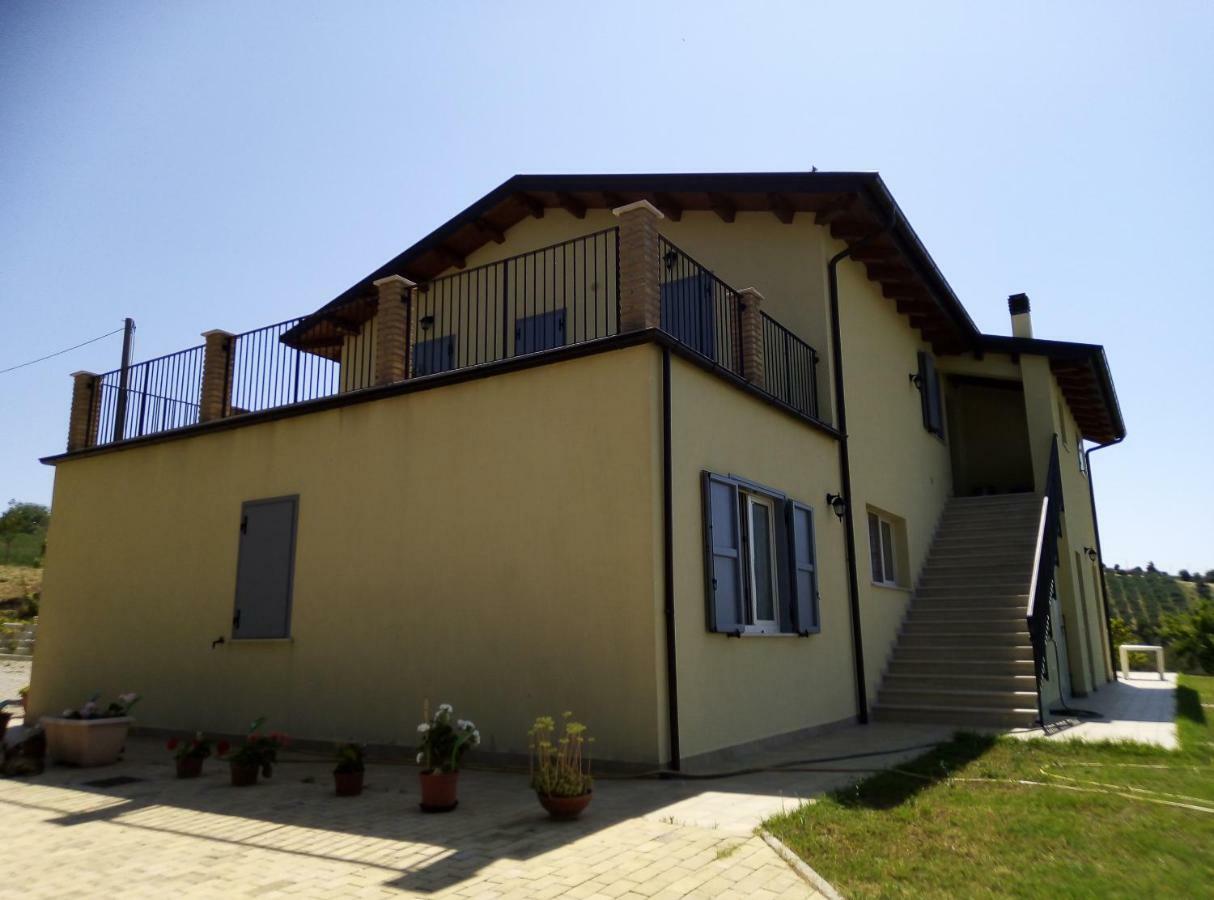 Agriturismo Terra Dei Falchi Castilenti Buitenkant foto
