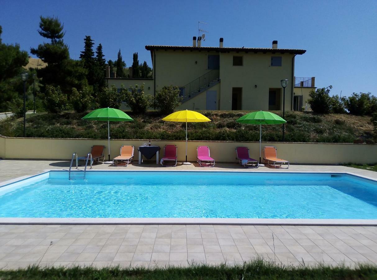 Agriturismo Terra Dei Falchi Castilenti Buitenkant foto